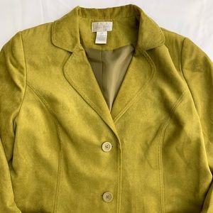 Studio Works Petite chartreuse blazer…..EUC!!!